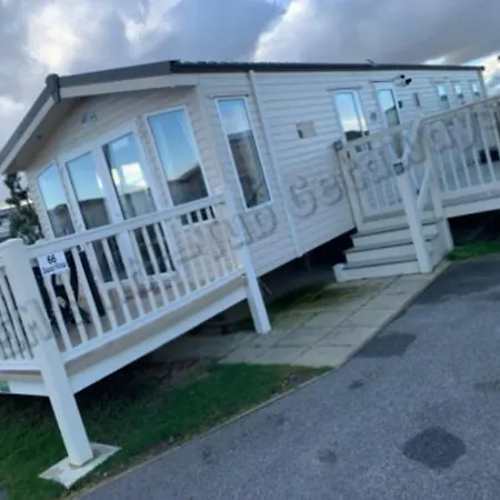 Jems Hot-Tub Getaways 8 Berth At Tattershall Lakes Exterior photo
