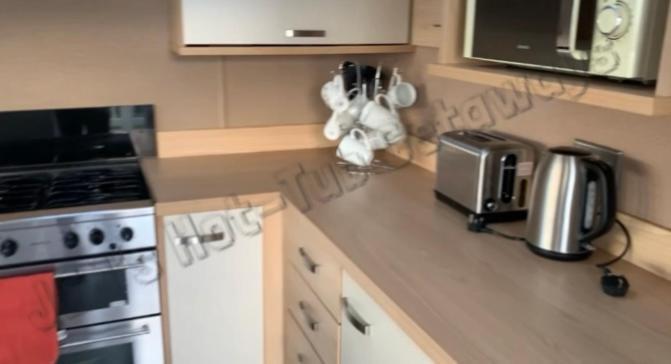 Jems Hot-tub Getaways 8 Berth At Lakes Holiday home