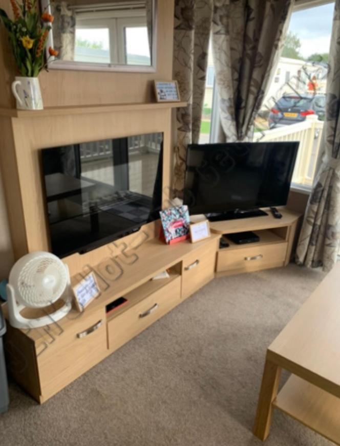 Holiday home Jems Hot-tub Getaways 8 Berth At Lakes *